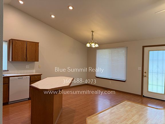4th image of 1405 Brooke Ct