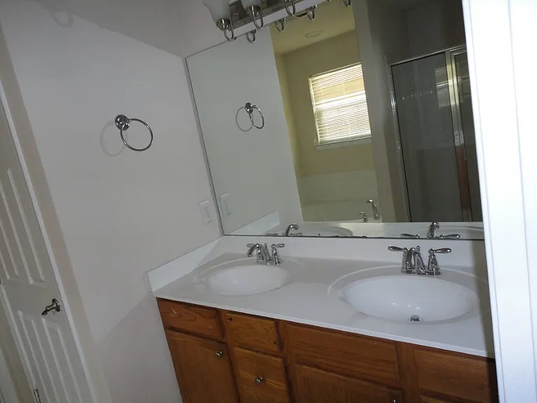 620 Leonard Ln — Photo 23