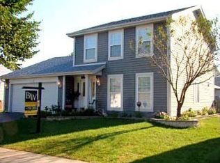 584 Red Barn Trl, Bolingbrook, IL 60490