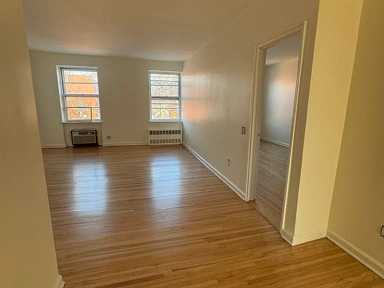 231 Clinton St #4 — Photo 3