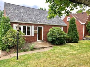 1228 Raven Dr, Pittsburgh, PA 15243