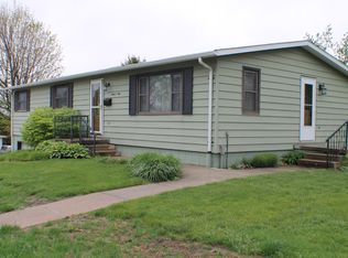 301 14th St, Corning, IA 50841