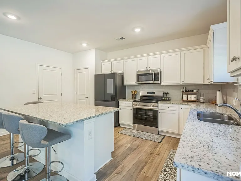 466 Madison Lakeview Dr — Photo 10