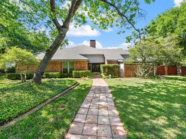 9925 Sandalwood Dr, Woodway, TX 76712