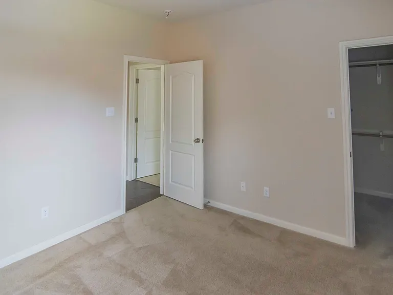 2542 Ravenwood Dr — Photo 19