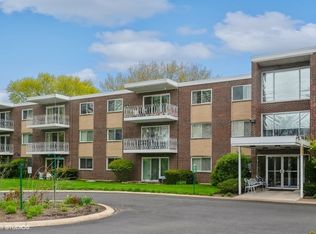 (Undisclosed Address), Wheeling, IL 60090