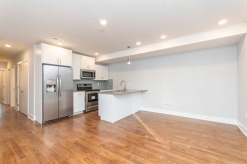 812 N Uber St Photo 1