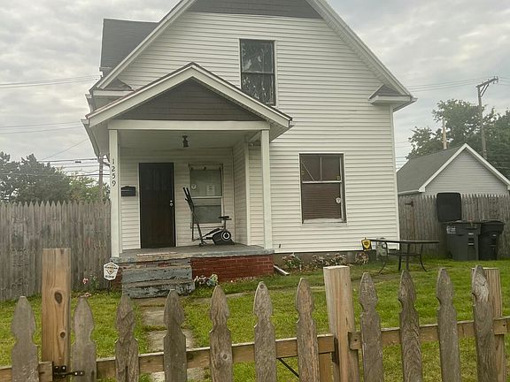 2nd image of 1259 Palmwood Ave