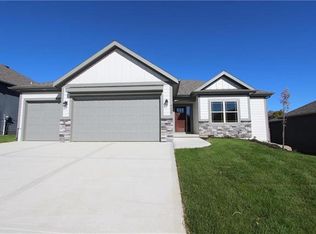 8650 NW 74th St, Kansas City, MO 64152