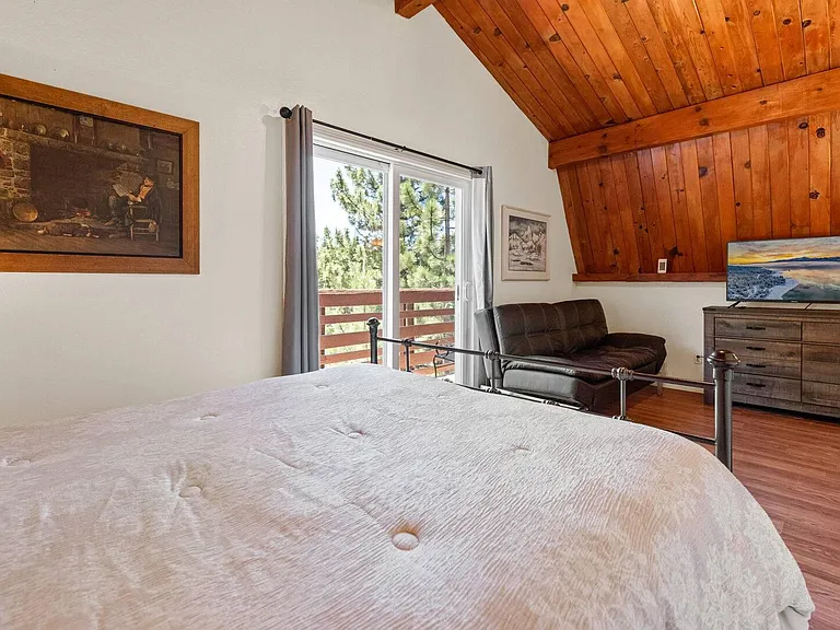 Mendocino Dr — Photo 15
