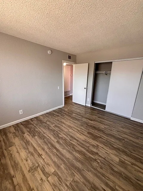 2 bed, 1000 sqft, $1,950 — Photo 3