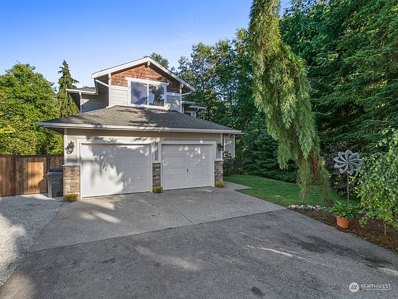 3rd image of 13917 76th Avenue NW