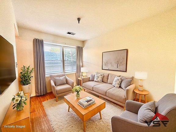 2nd image of 405 & 407 S Blackhoof St #B5b4b6a5f
