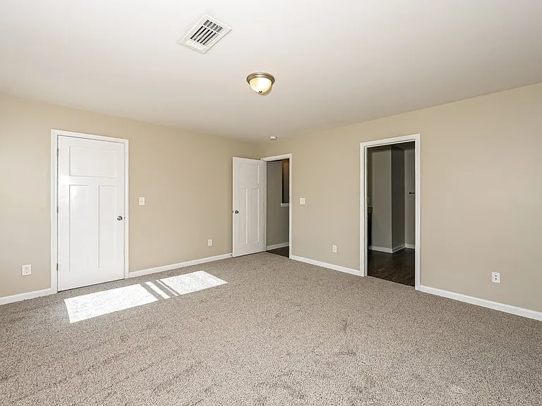 6107 Ruth St SW — Photo 9