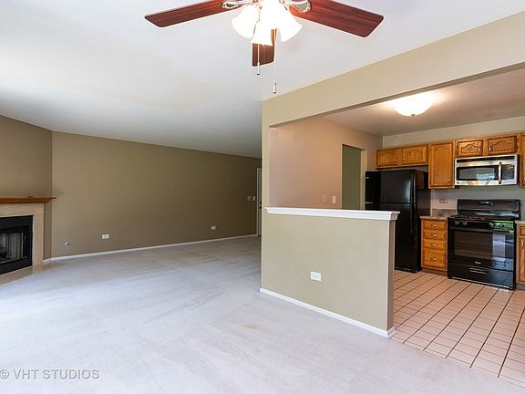 4th image of 2829 Meadow Ln Unit V1-a