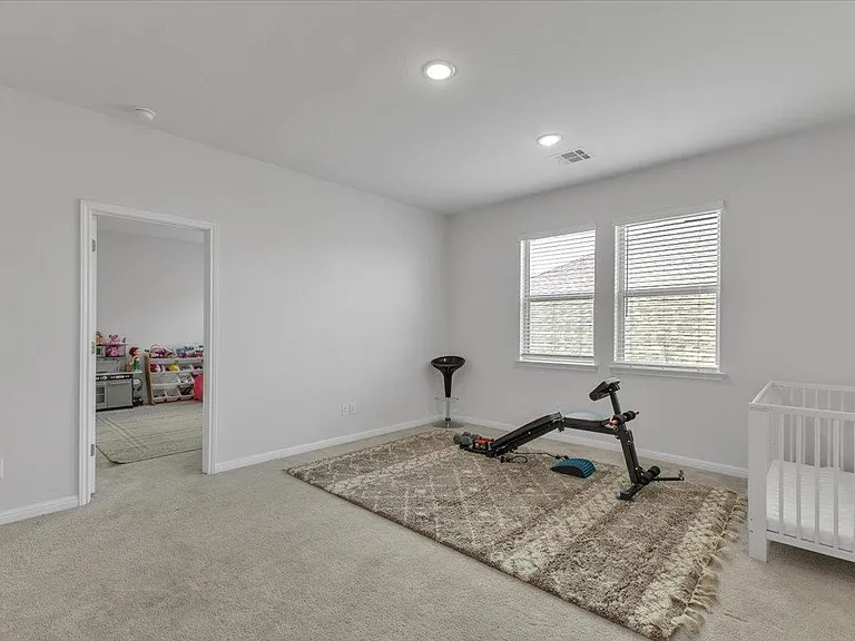 2517 Cappelle Way — Photo 32