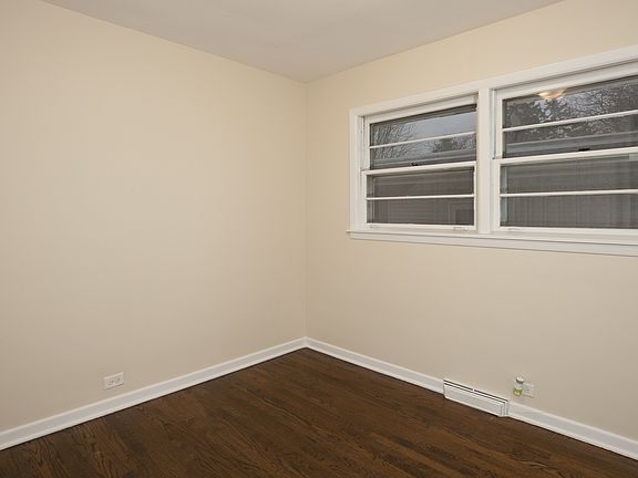4th image of 341 E Elm St