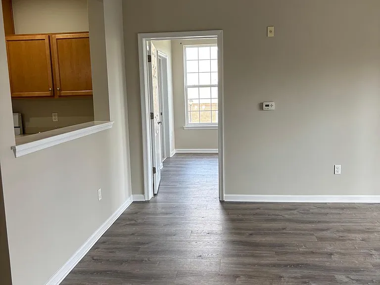1321 Sierra Dr — Photo 29
