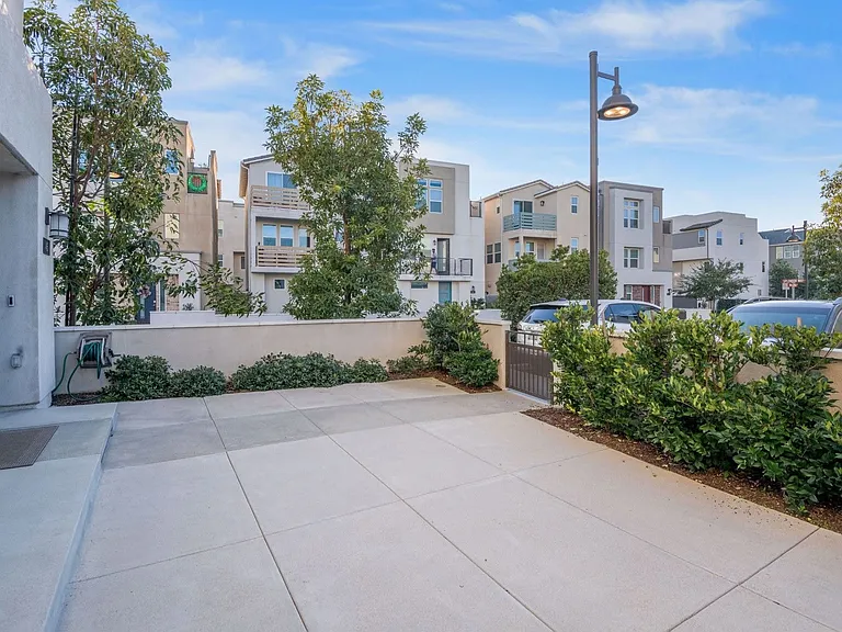 45 Stetson Way — Photo 3