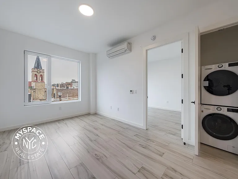 2718 Church Ave #213 — Photo 11