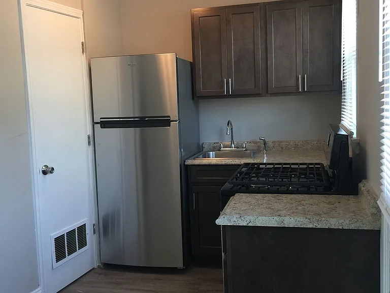 Lone Oak Villas — Photo 1