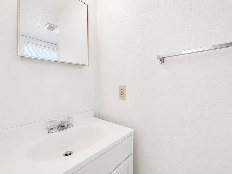 727 Culbertson Dr #122 — Photo 8