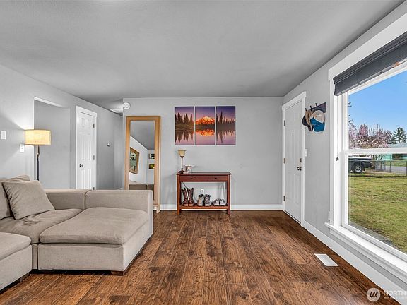 4th image of 15802 64th Avenue Court East