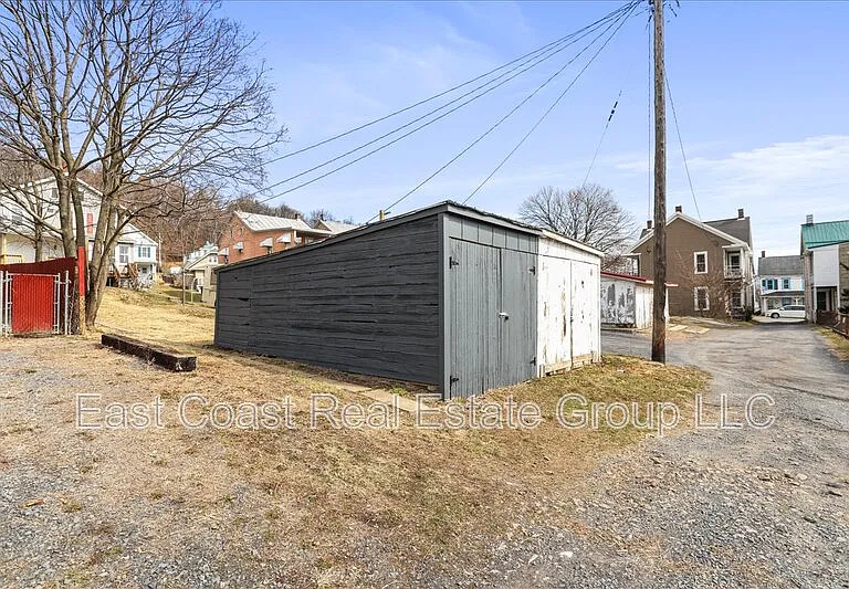 16 Woods Ln — Photo 30