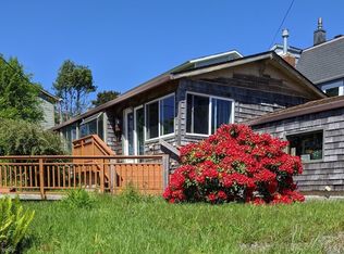 1739 NE 14th St, Lincoln City, OR 97367