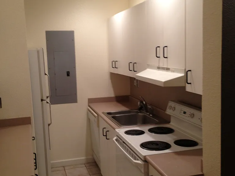 318 1/2 Park Central W #203 — Photo 5