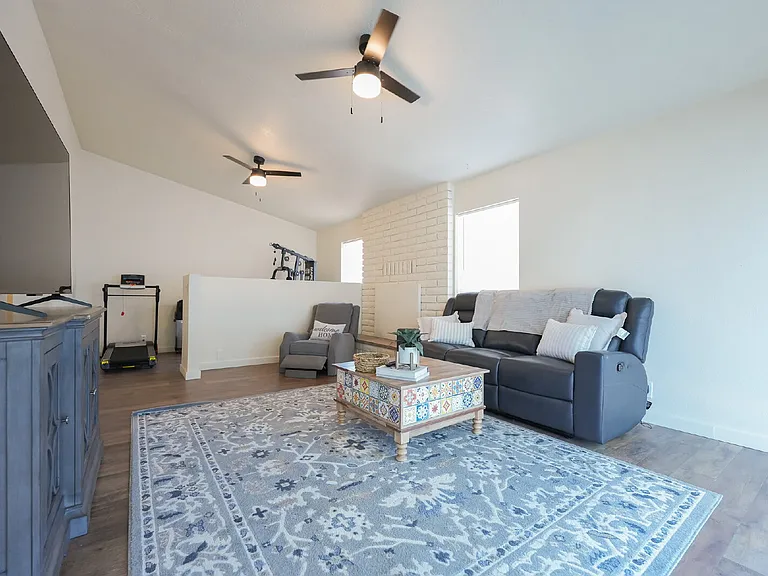 1604 N Municipal Dr #2 — Photo 4