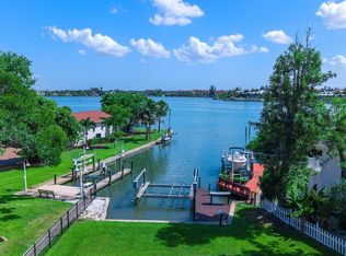 396 BAYSHORE DRIVE, VENICE, FL 34285
