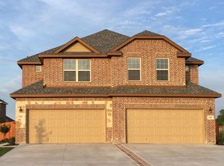 1051 W Sierra Vista Ct, Midlothian, TX 76065