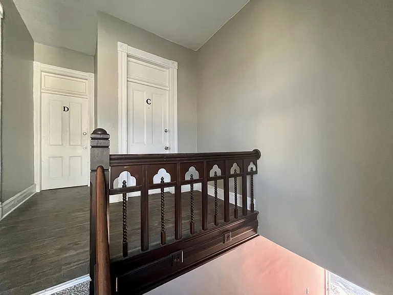 607 Henry St — Photo 1