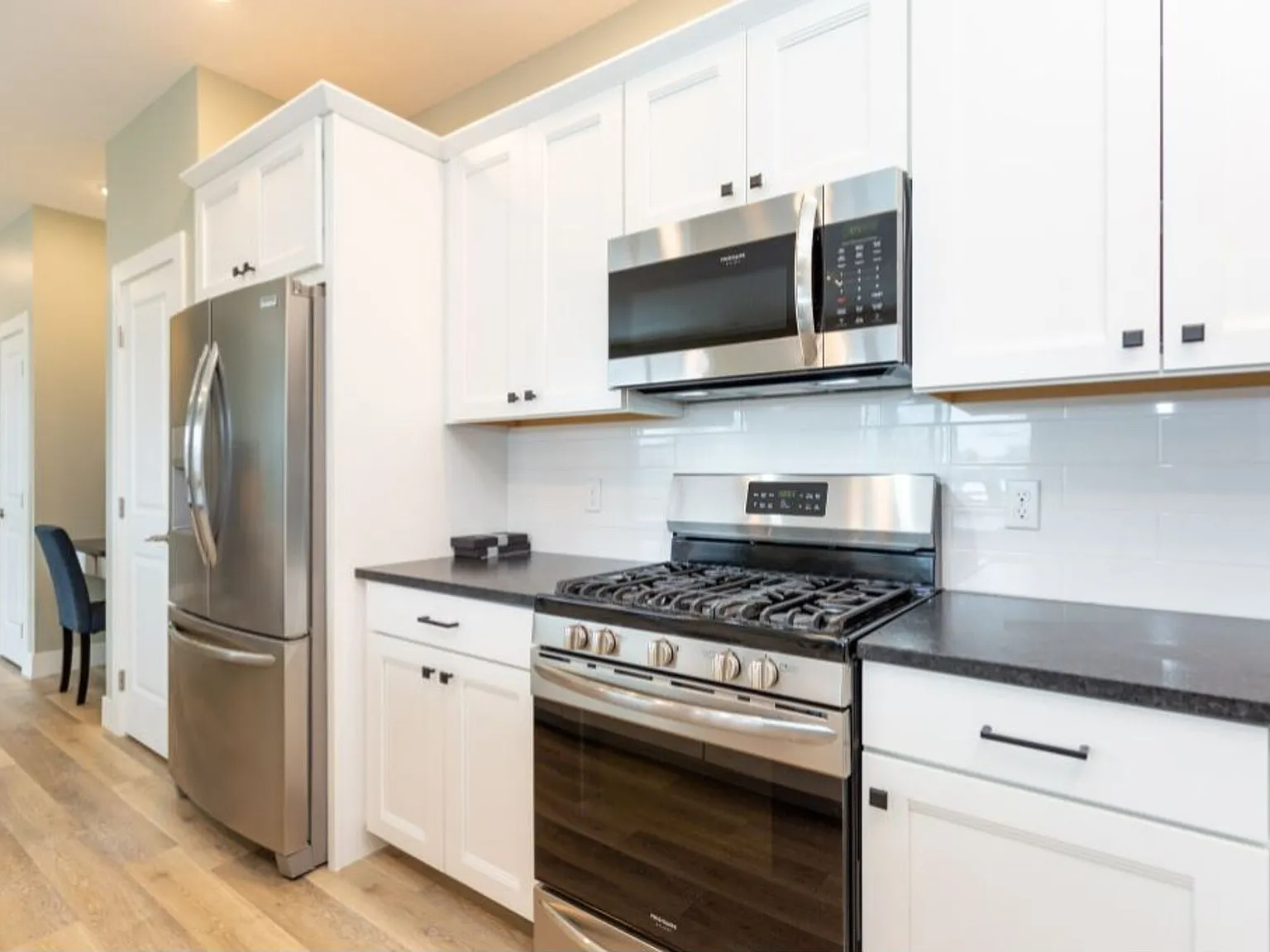The Tides 1510 Veterans Dr — Photo 3