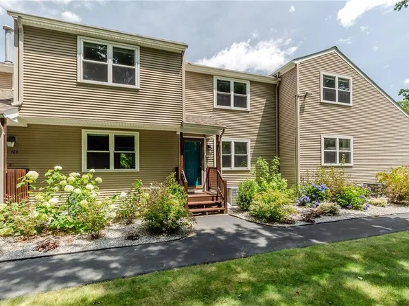 351 New London Ave Unit 106, Warwick, RI 02886