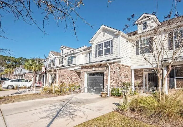 3639 Bagley Dr — Photo 2