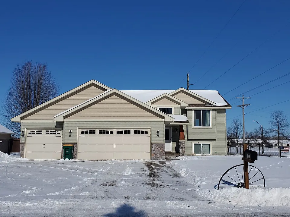 1283 Blue Jay Pl