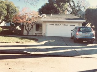 25 Calle Amigo Dr, Fremont, CA 94539
