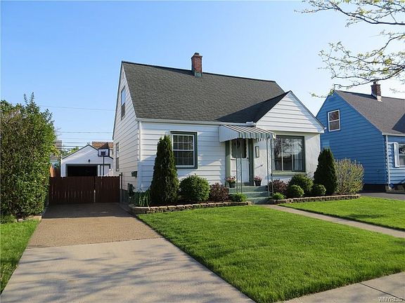 2nd image of 292 Mang Ave