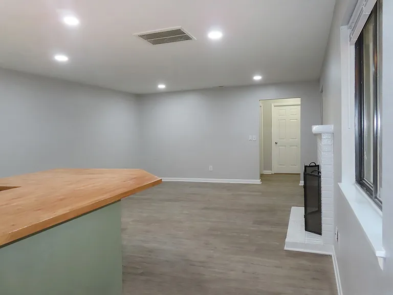 913 Shadylawn Rd #A — Photo 3