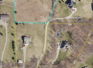 7207 Hickory Valley Dr, Howell, MI 48855