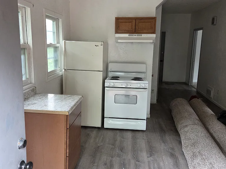 1002 Concordia Ave — Photo 6
