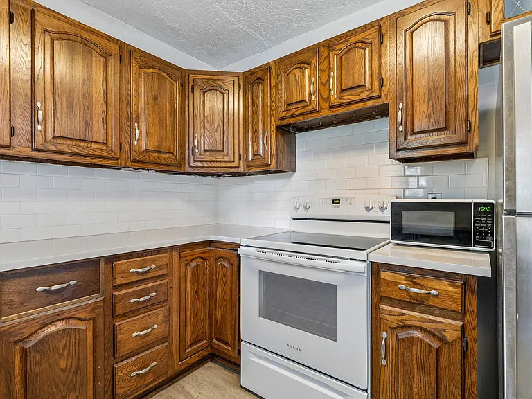 1410 Denison Dr — Photo 7