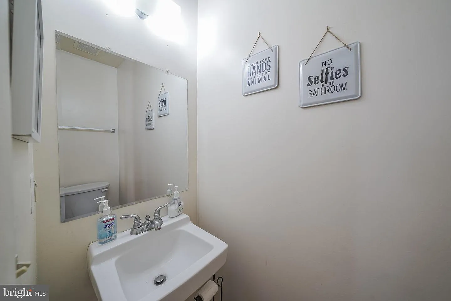 3 bed, 2.5 bath, 1440 sqft, $2,400 — Photo 4