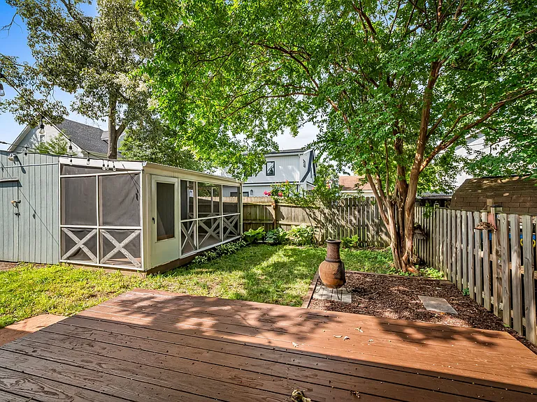 530 Highland Dr — Photo 24
