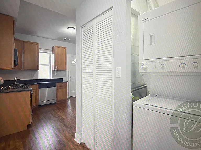 2009 W Jarvis Ave #2 — Photo 9