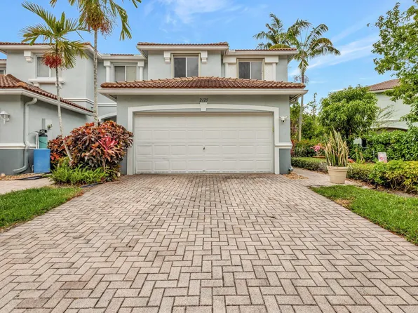 2125 Oakmont Drive, Riviera Beach, FL 33404