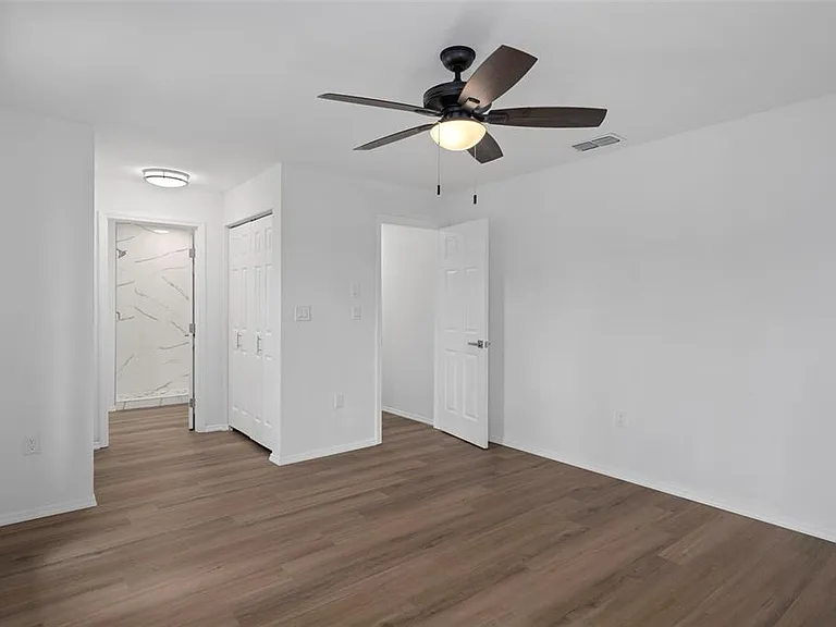 9910 Island Harbor Dr #A — Photo 30