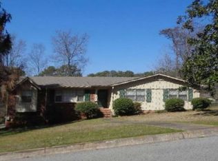 1252 Old Oak Cir, Birmingham, AL 35235